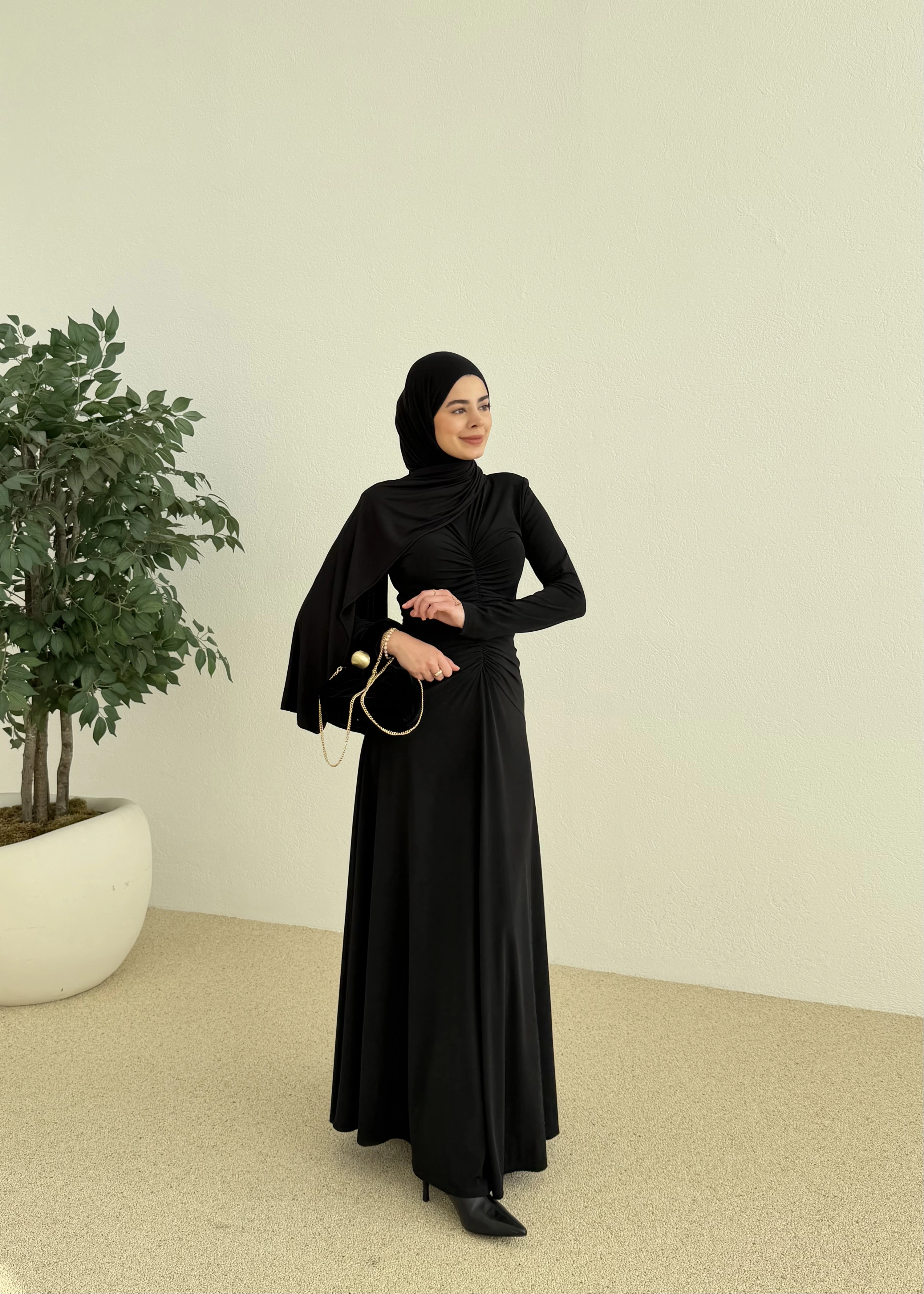 ÖN BÜZGÜ LİKRALI ELBİSE siyah