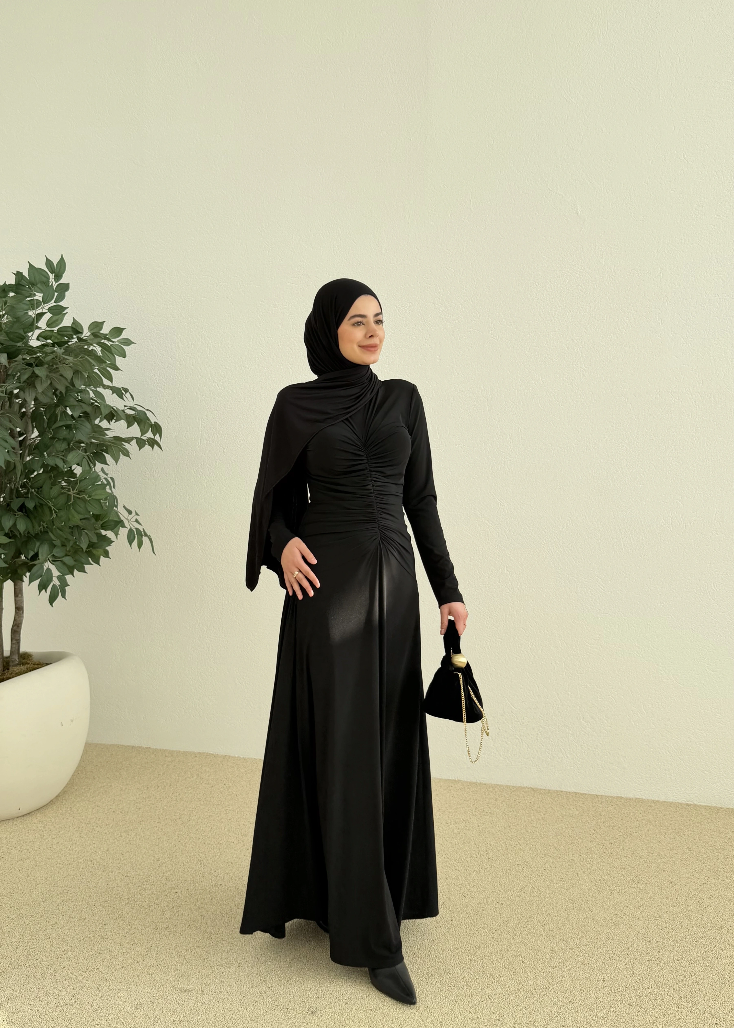 ÖN BÜZGÜ LİKRALI ELBİSE siyah