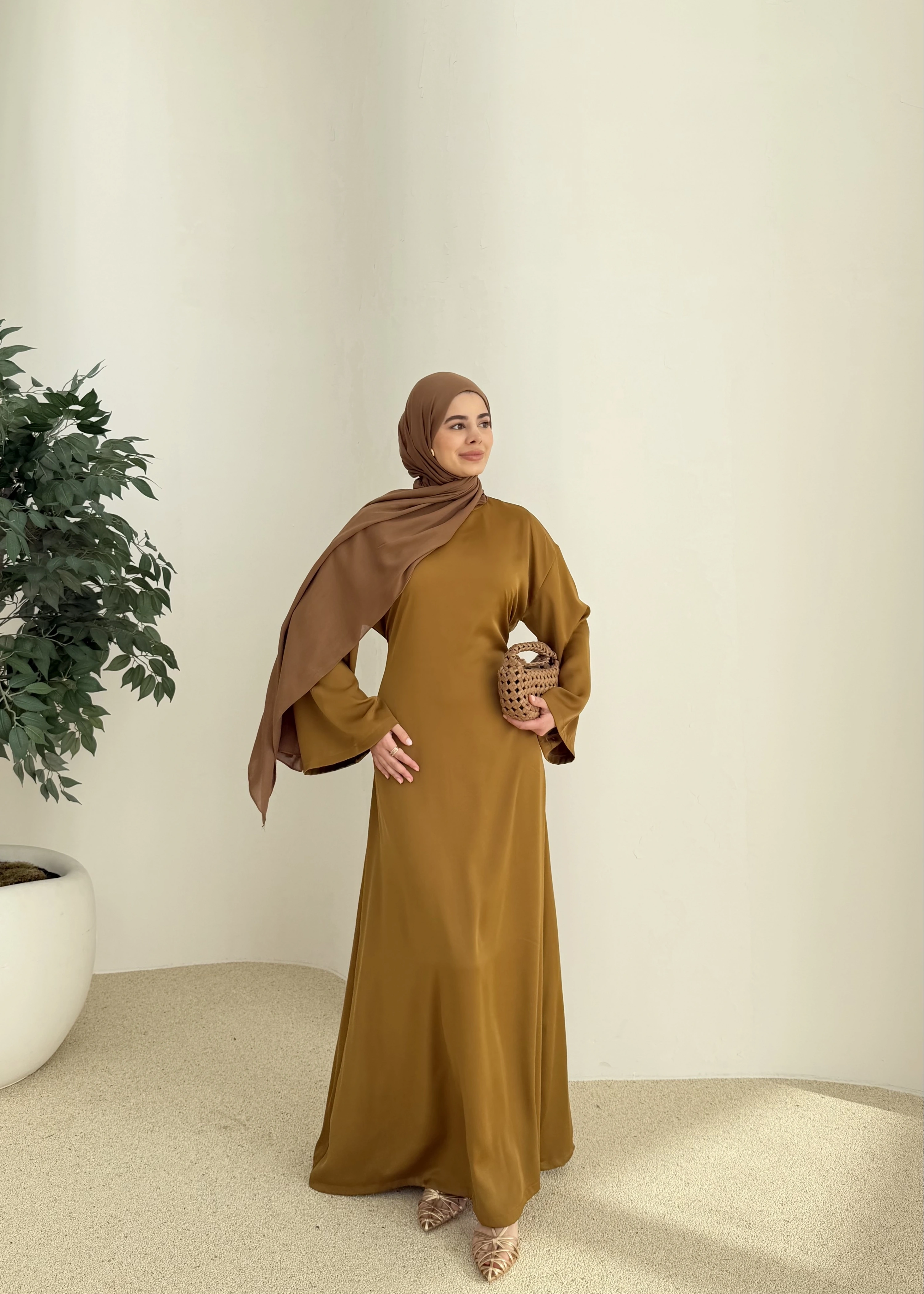 SATEN AYARLANABİLİR BEL ELBİSE