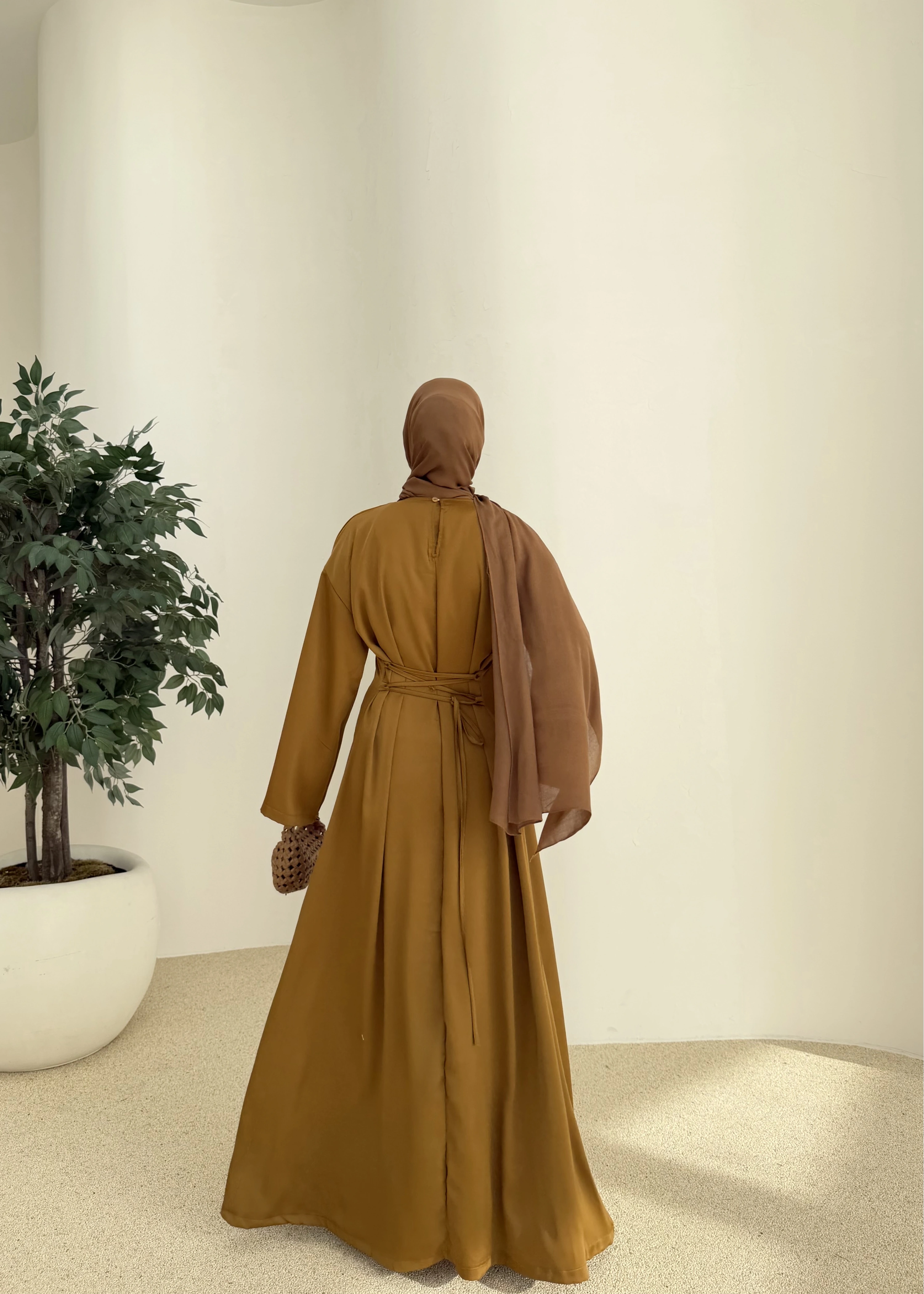 SATEN AYARLANABİLİR BEL ELBİSE