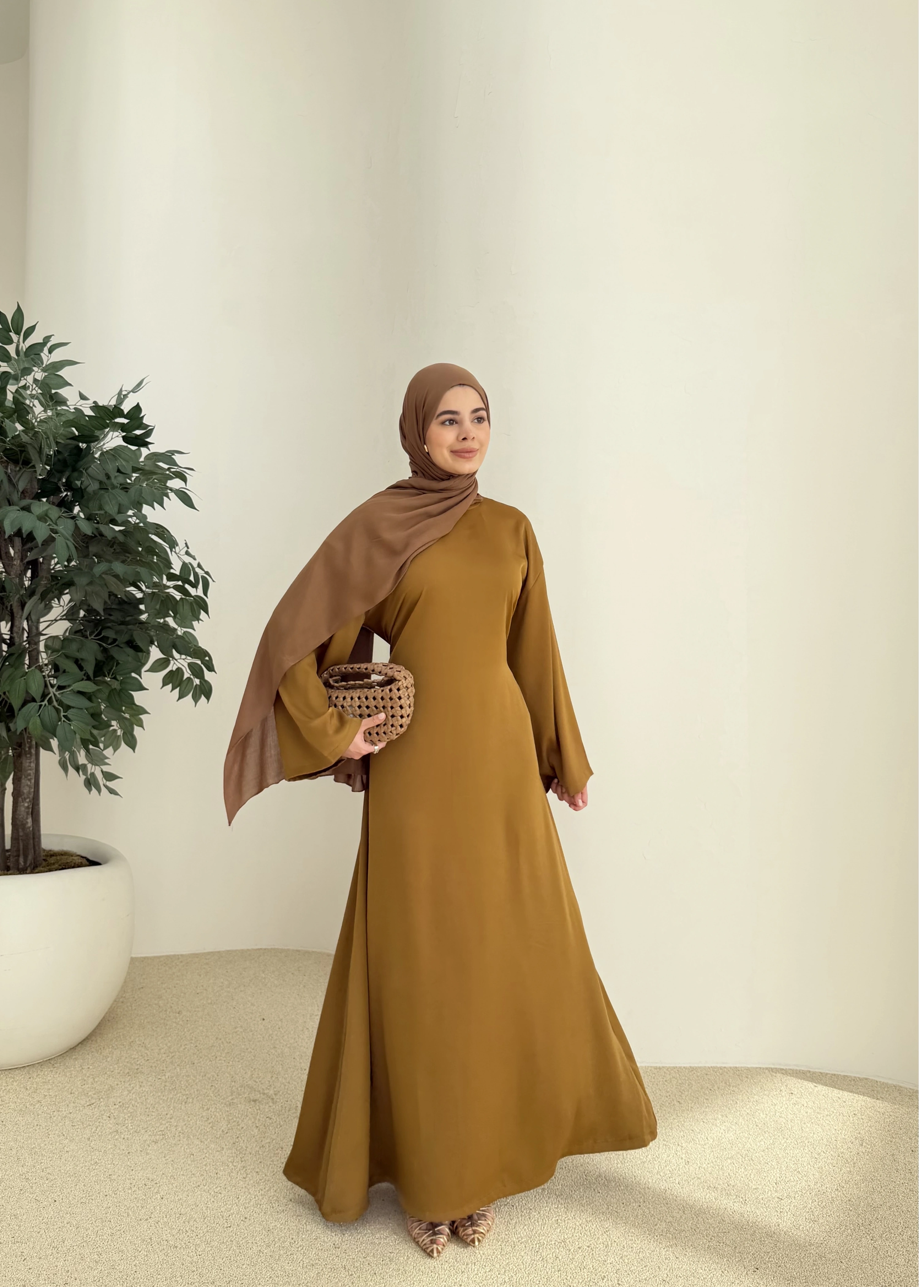 SATEN AYARLANABİLİR BEL ELBİSE