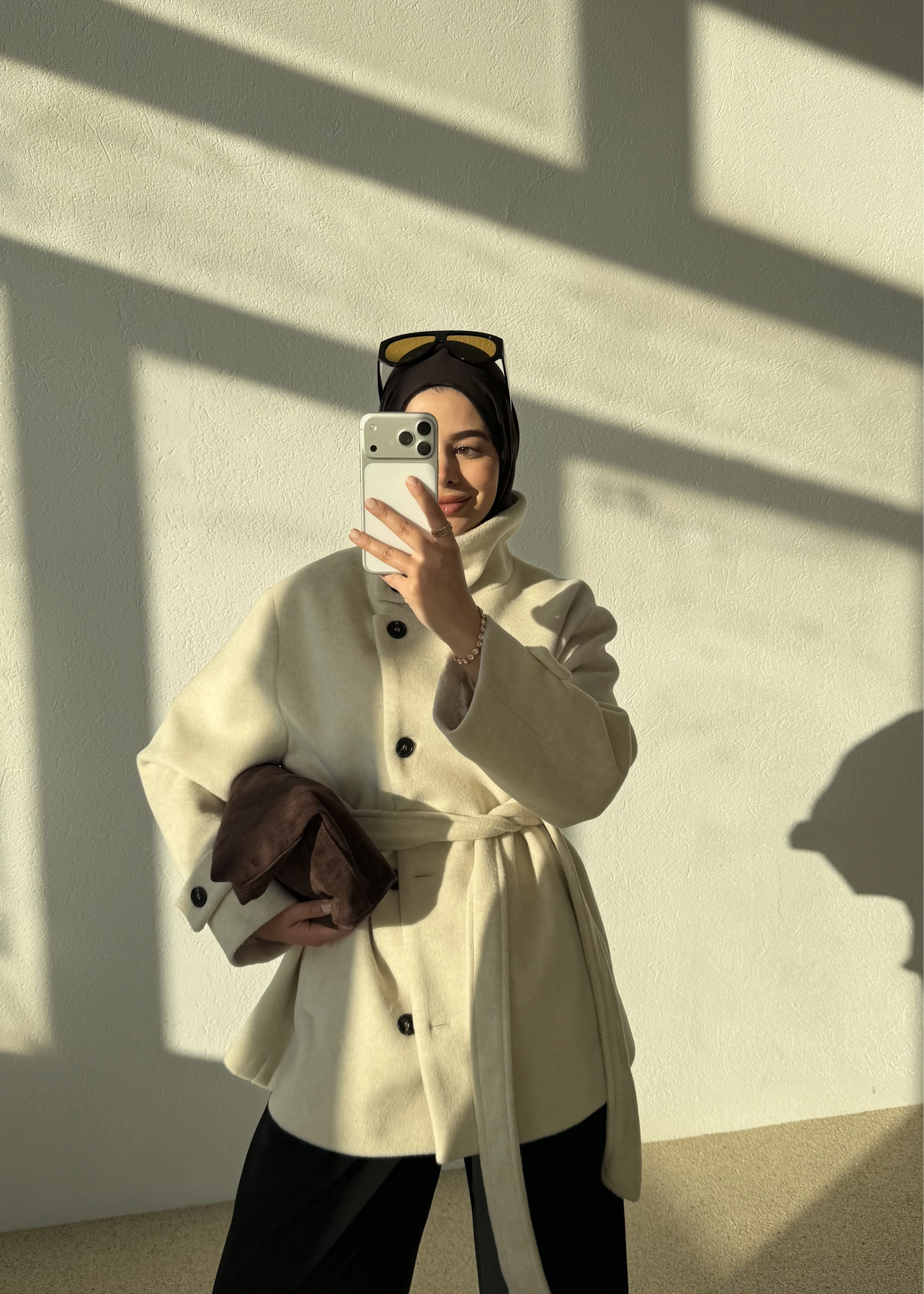 KUŞAKLI DİK YAKA KABAN BEJ