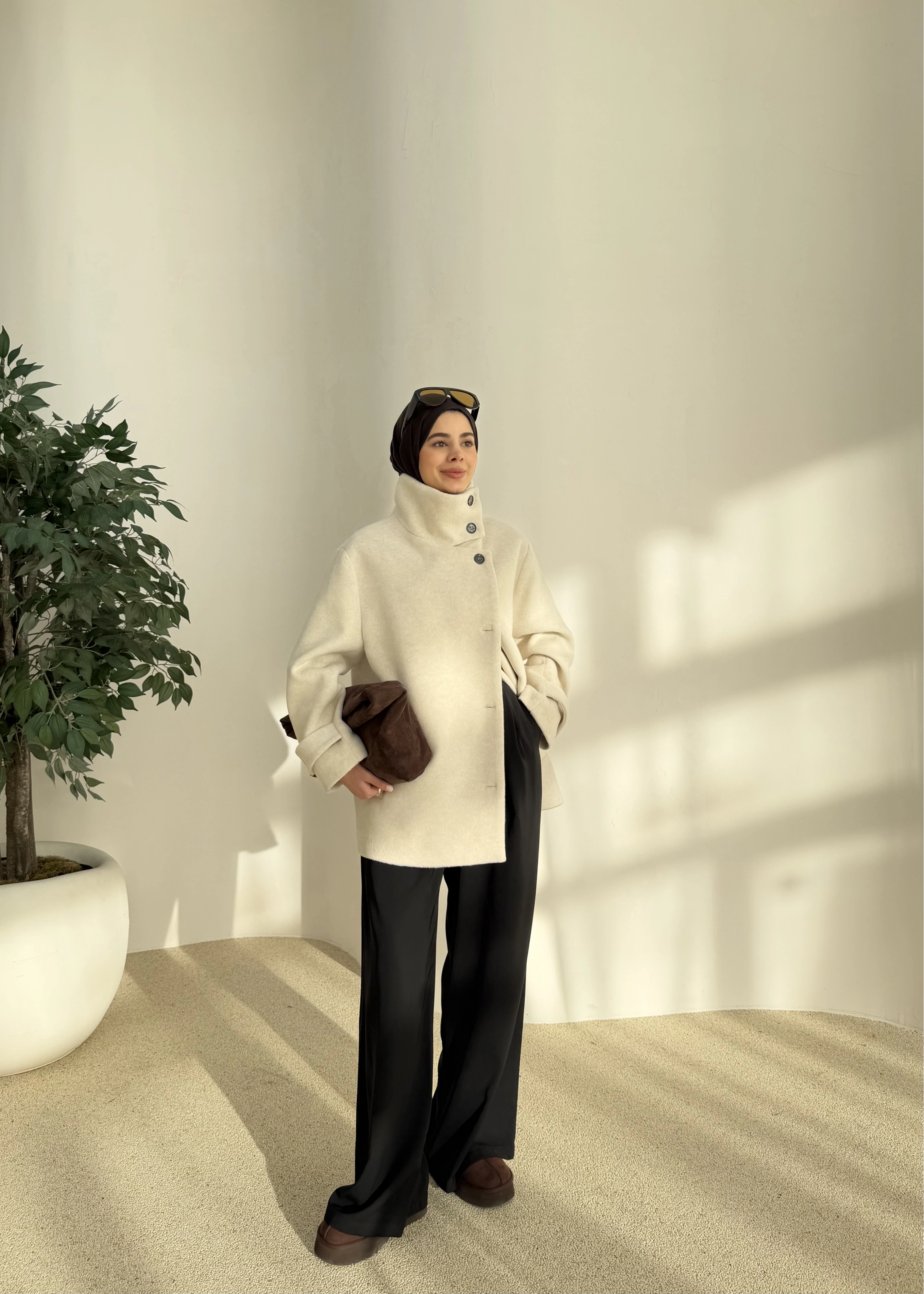 KUŞAKLI DİK YAKA KABAN BEJ