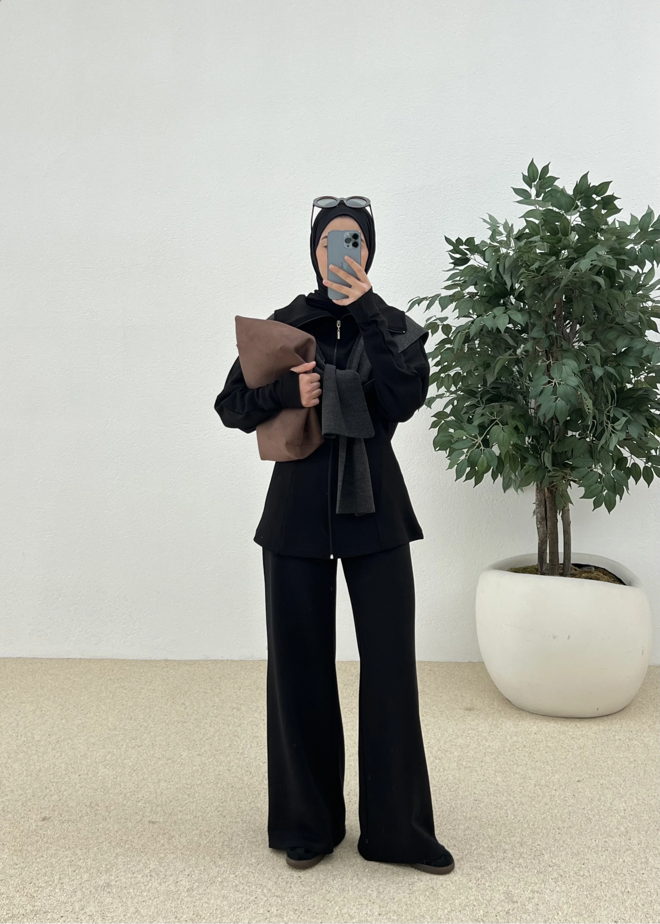 Spor parmak geçirmeli takım siyah