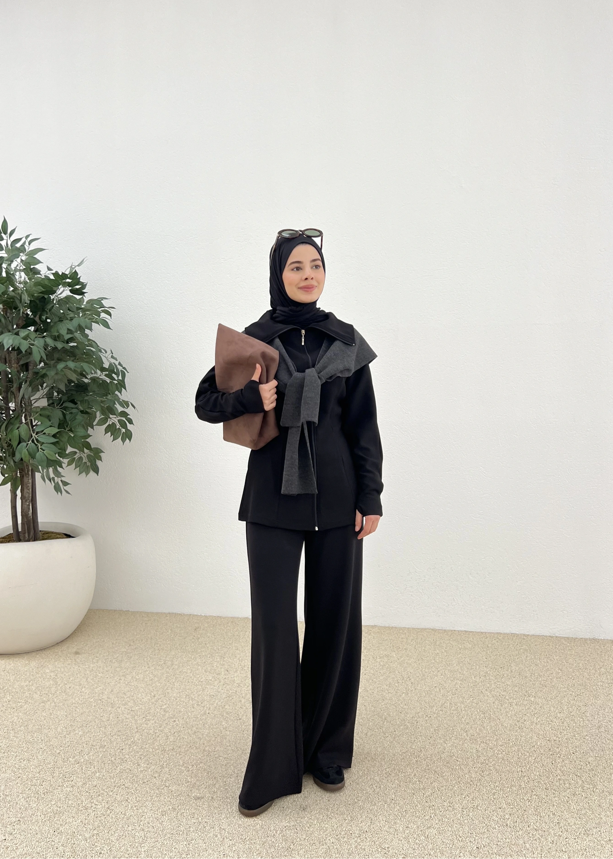 Spor parmak geçirmeli takım siyah