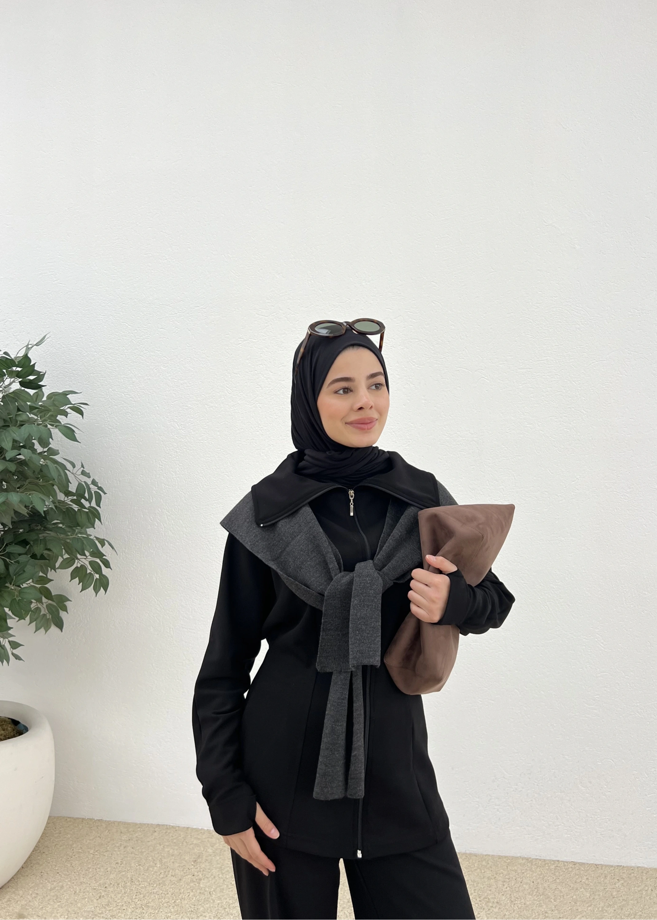 Spor parmak geçirmeli takım siyah