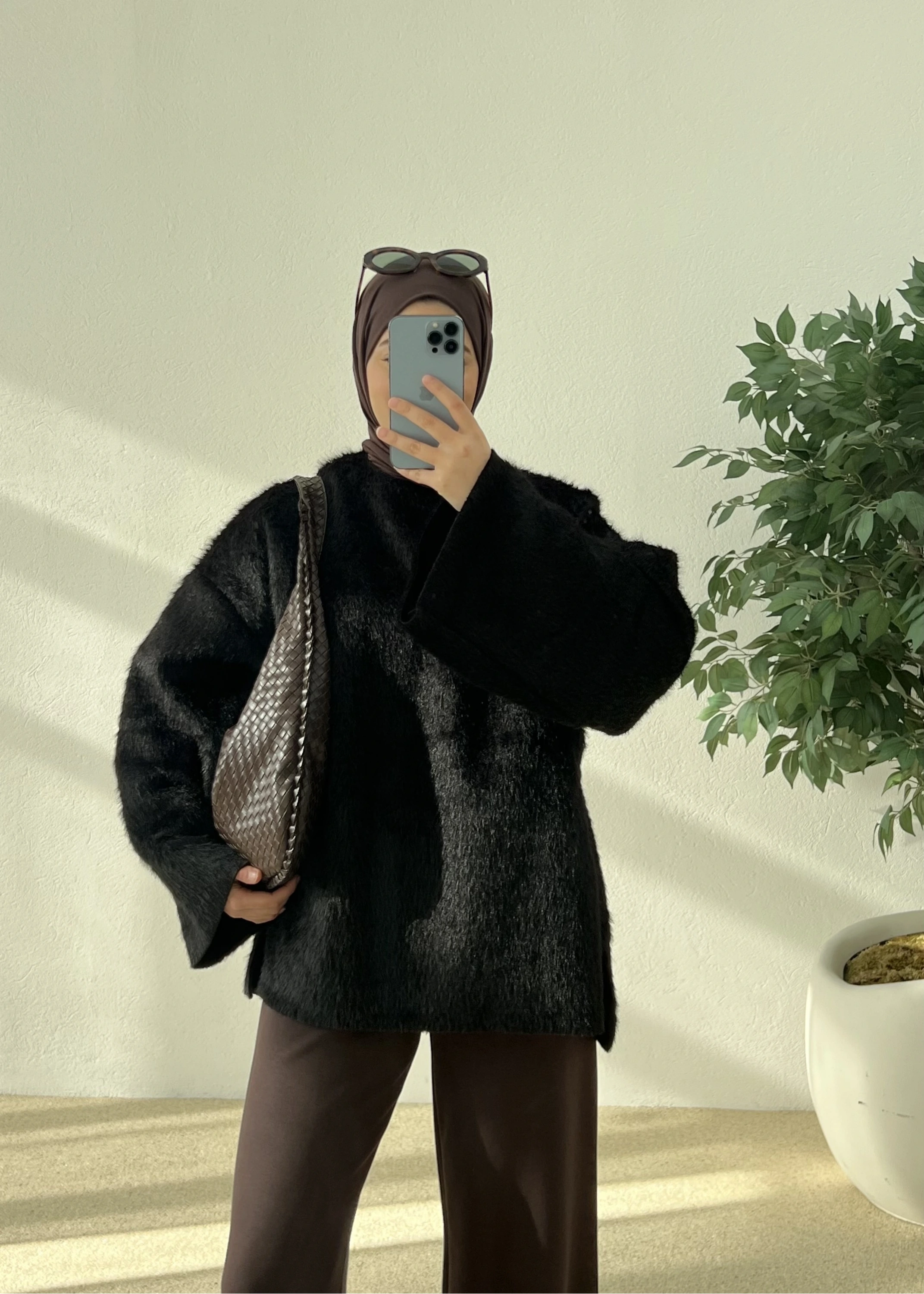 TÜYLÜ DOKUMA KAZAK siyah