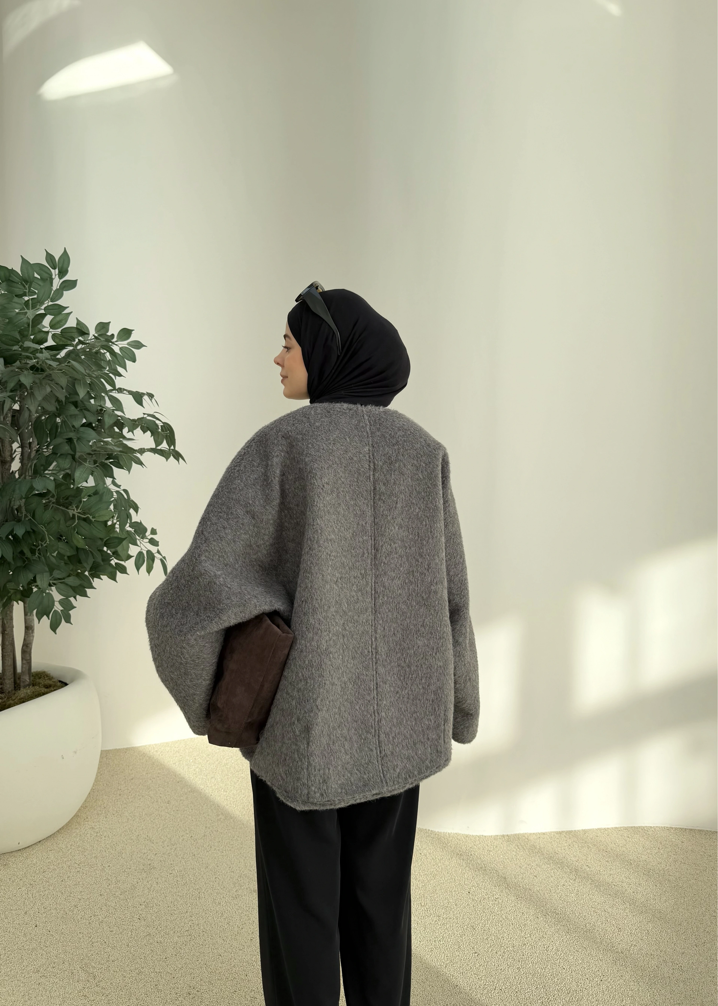 V YAKA PREMİUM KABAN ANT