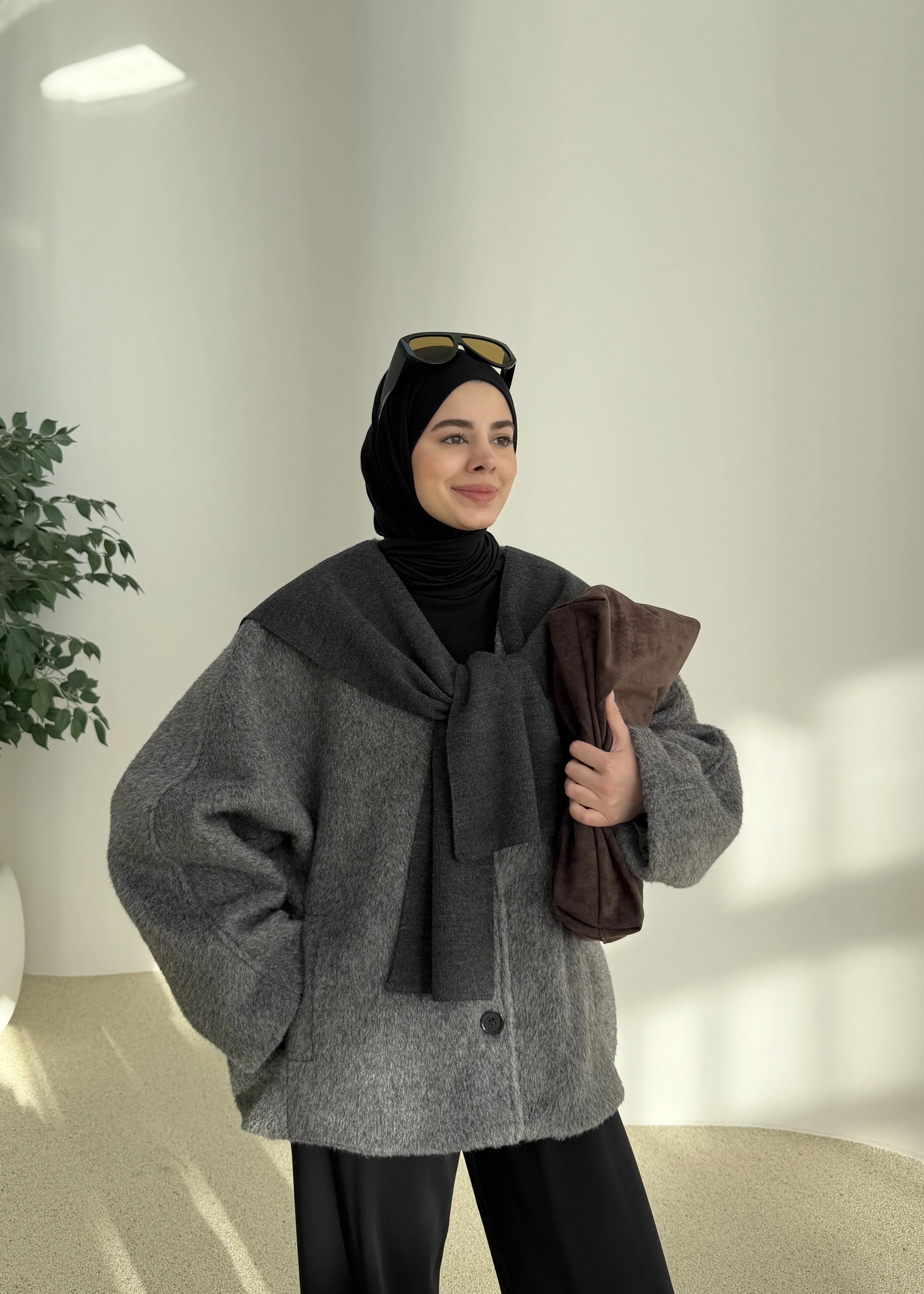 V YAKA PREMİUM KABAN ANT