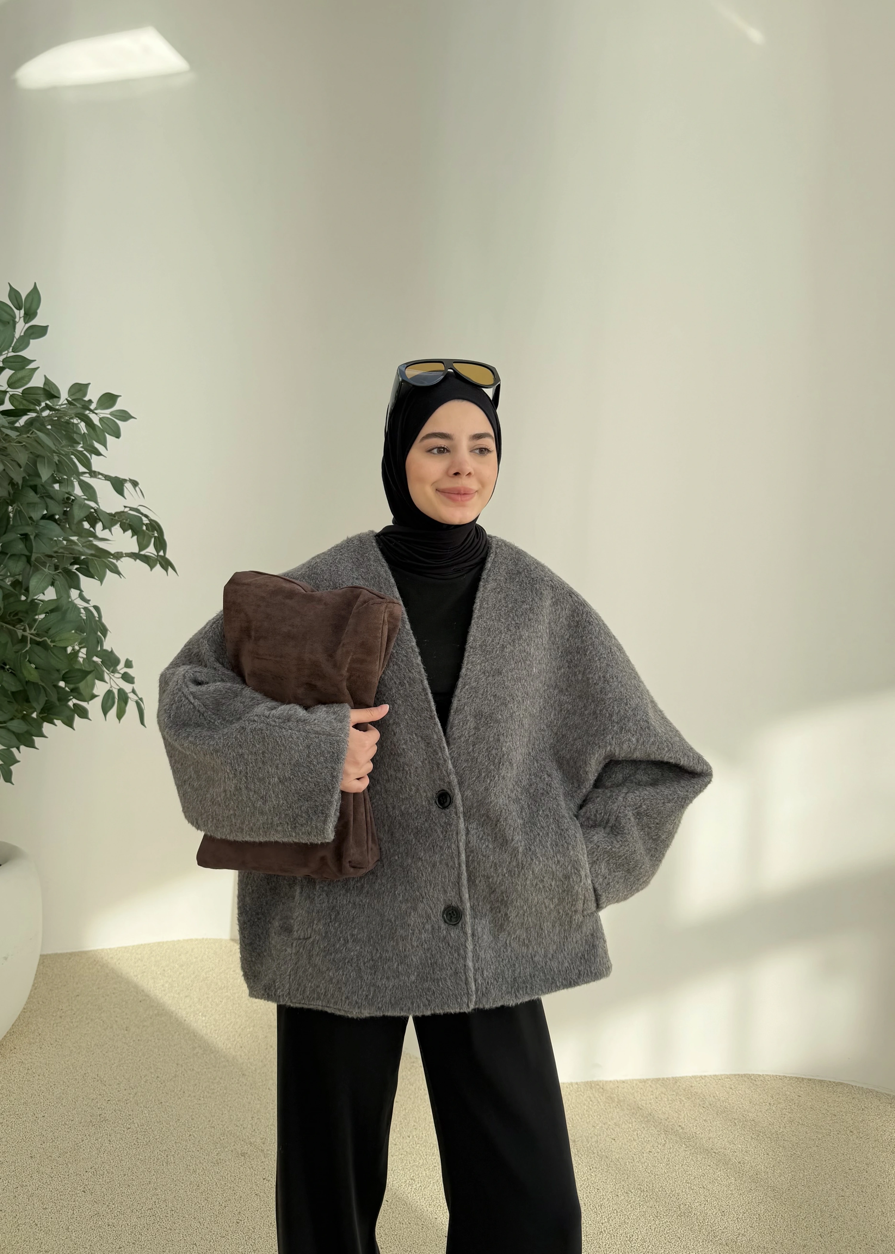 V YAKA PREMİUM KABAN ANT