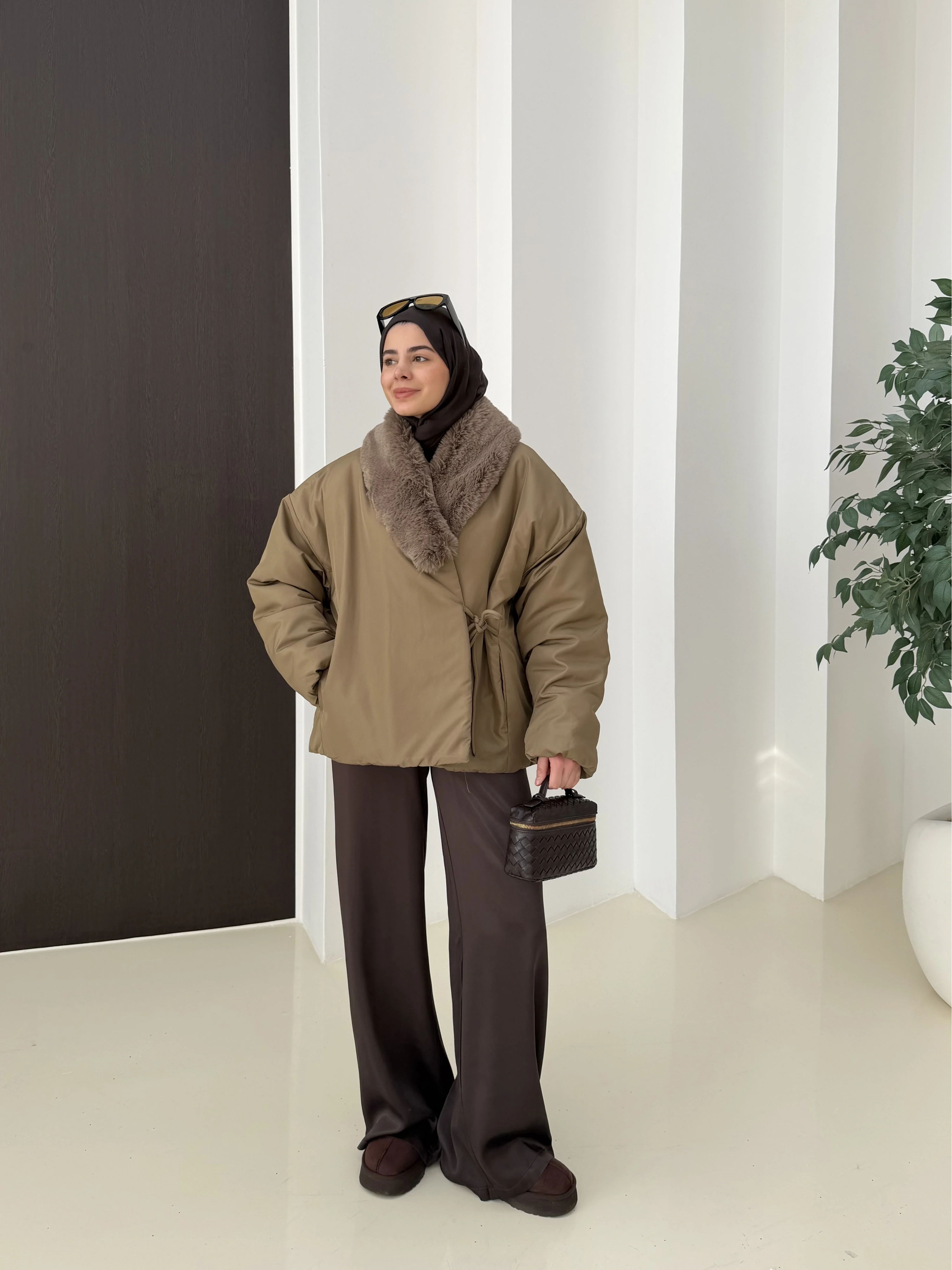 YANDAN BAĞLAMALI MONT