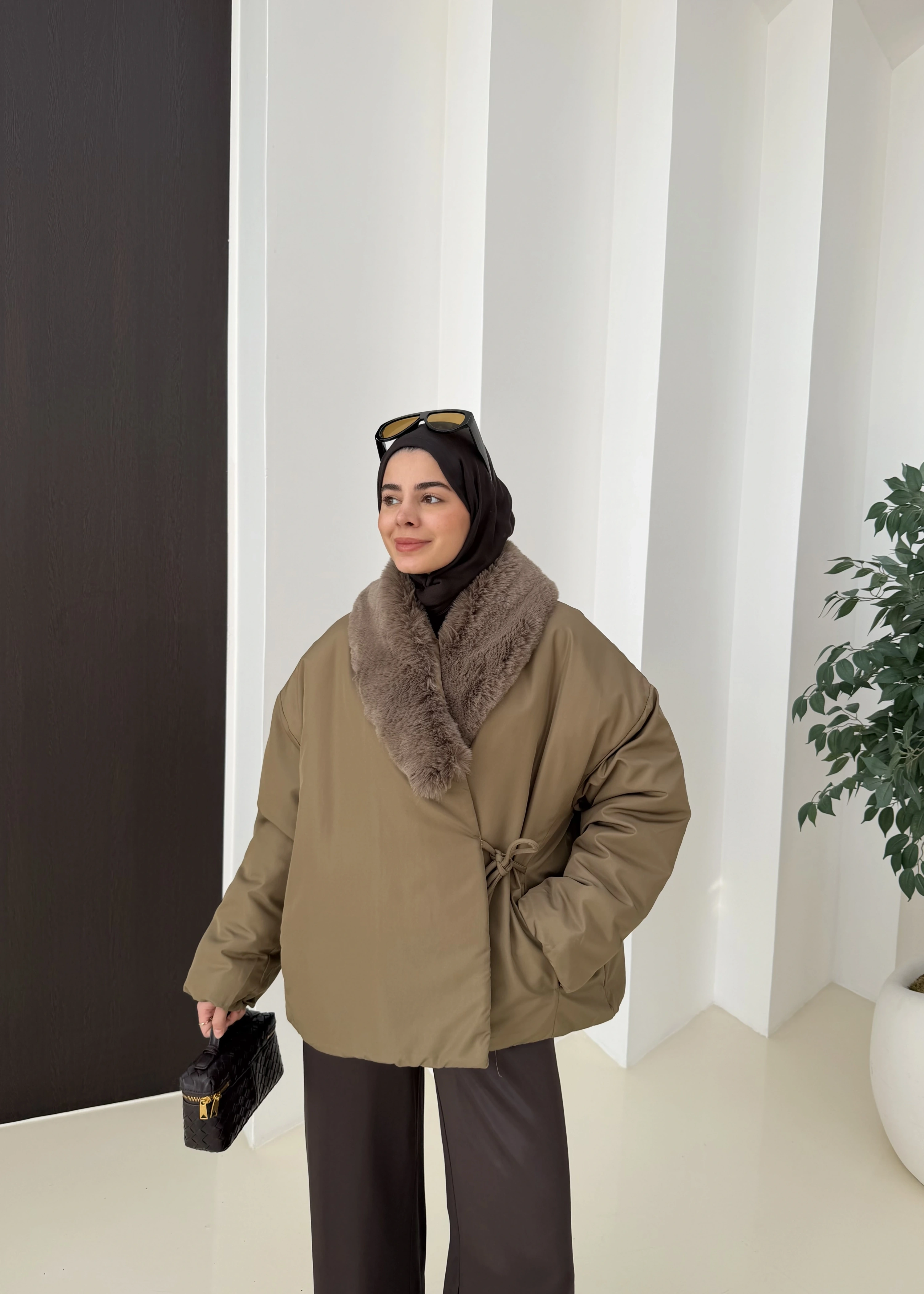 YANDAN BAĞLAMALI MONT