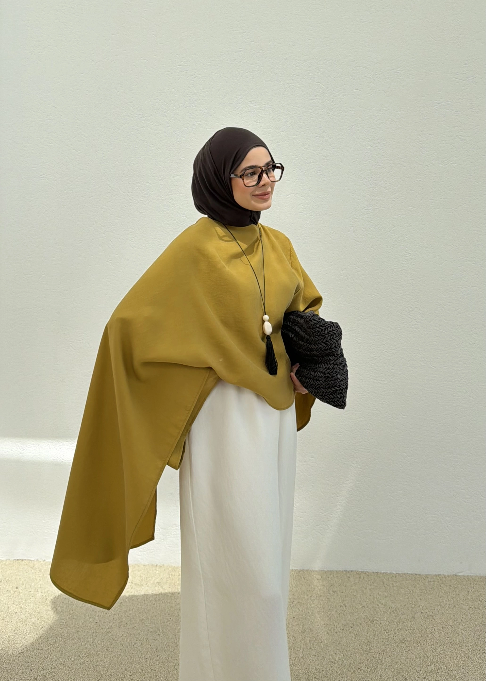 5541 YAPRAK PELERİN BLUZ
