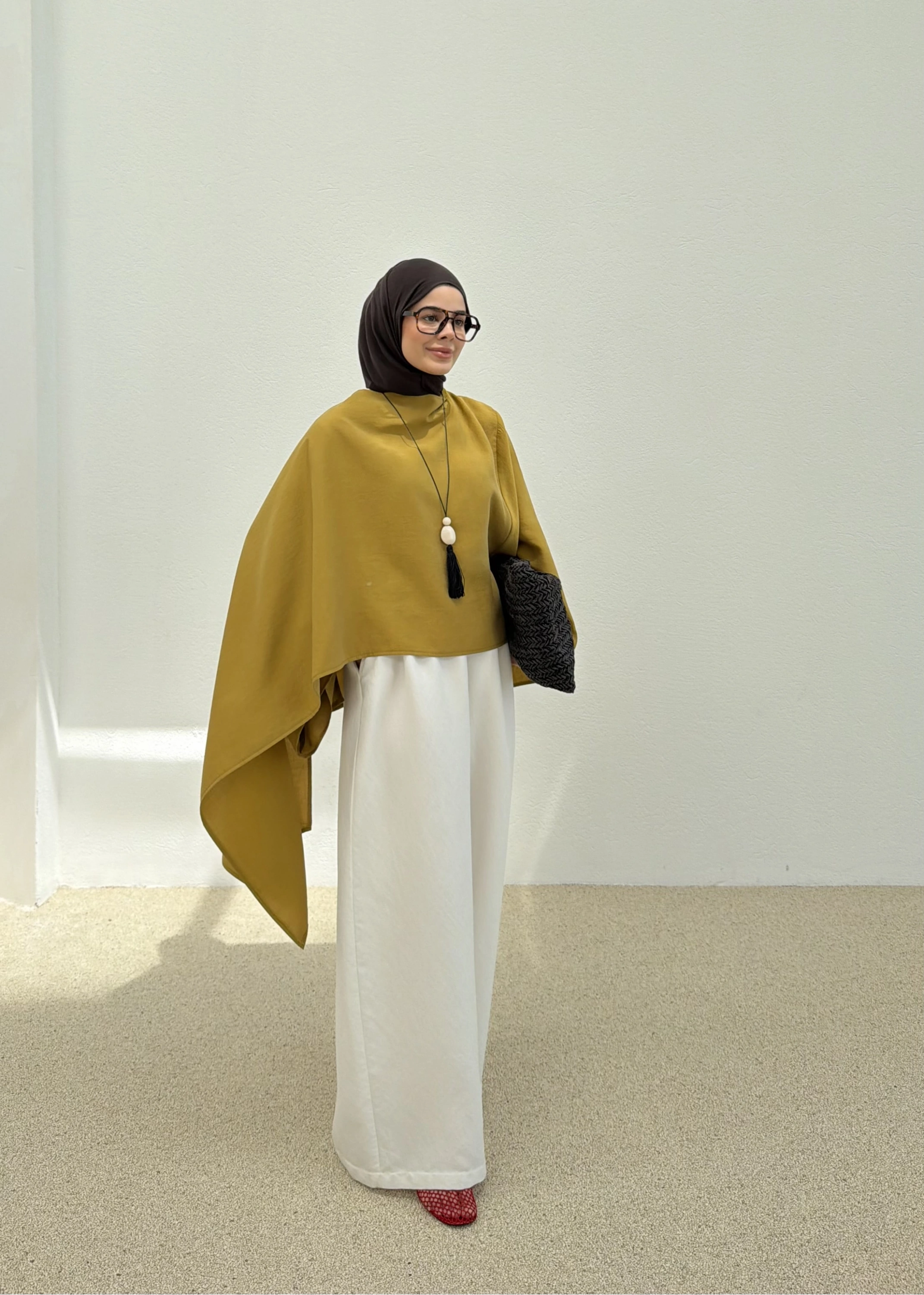5541 YAPRAK PELERİN BLUZ