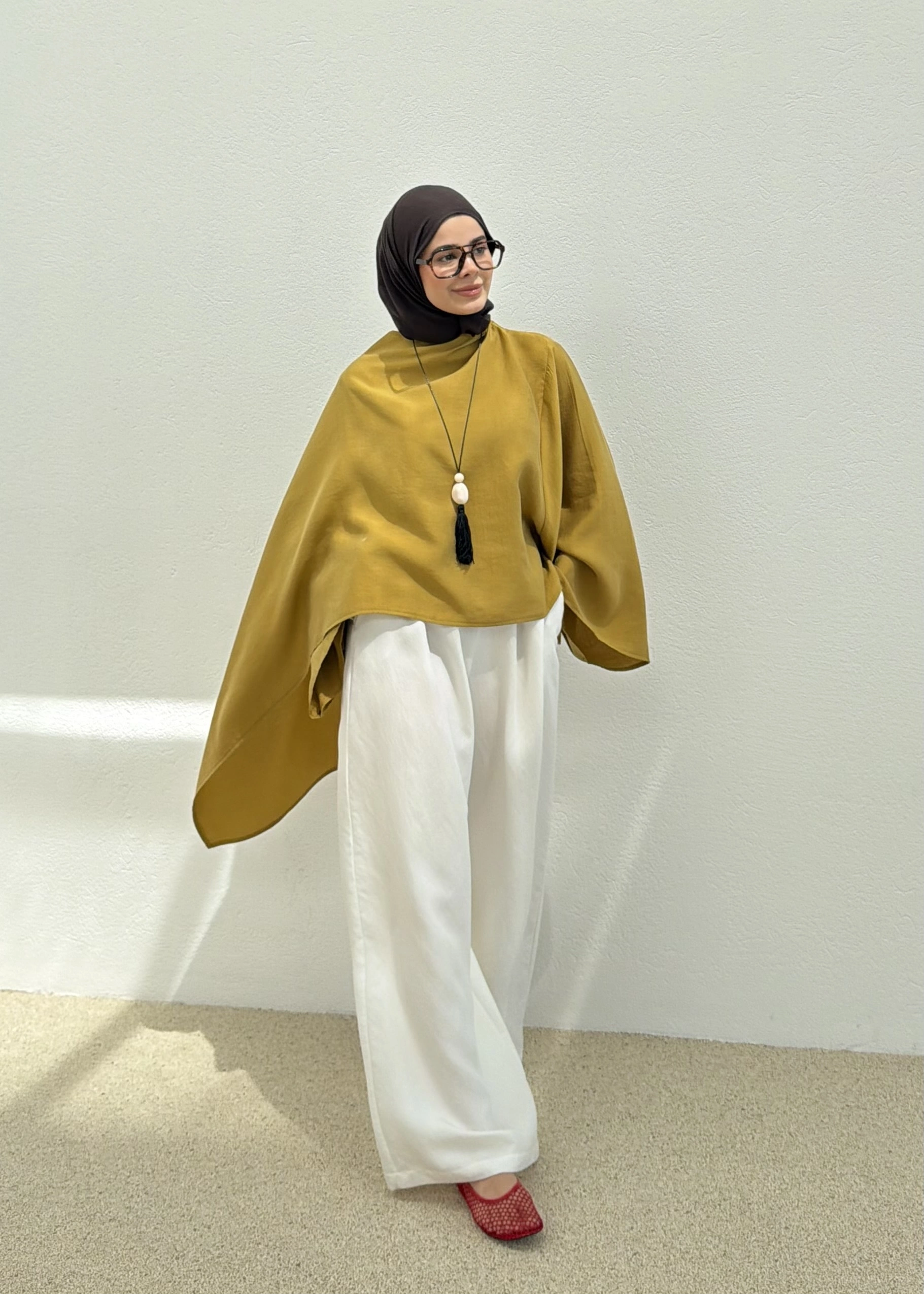 5541 YAPRAK PELERİN BLUZ