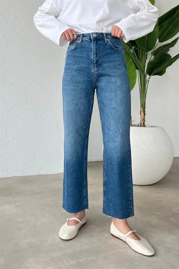 ZARA MODEL ULTRA YÜKSEK BELLİ KESİK DÜZ PAÇA JEANS KOYU MAVİ