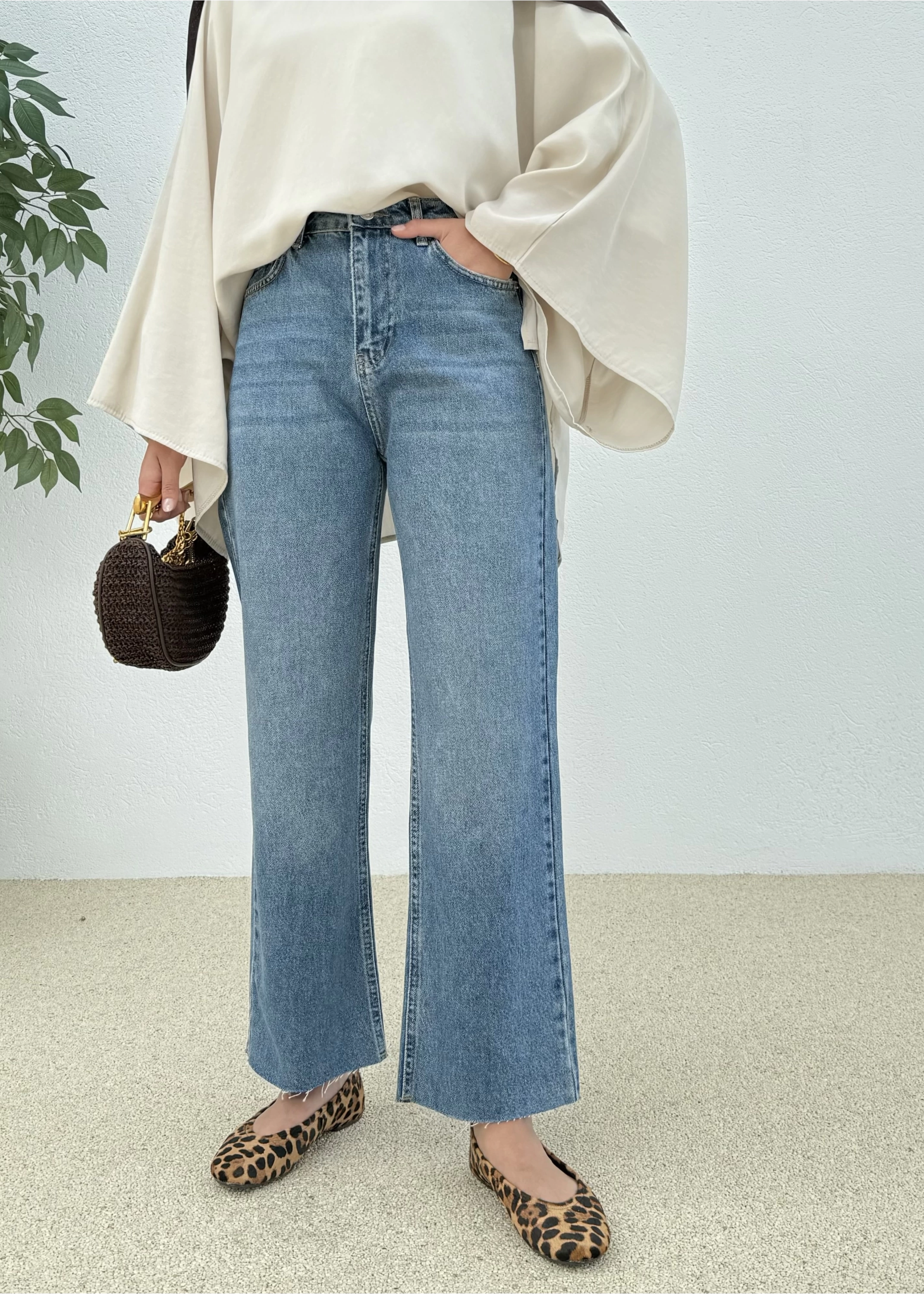 Zara Model Ultra Yüksek Belli Kesik Düz Paça Jeans Koyu Mavii