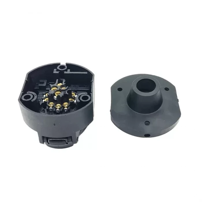 2K 13 Pin Kapaklı Çeki Demiri Enerji Soketi