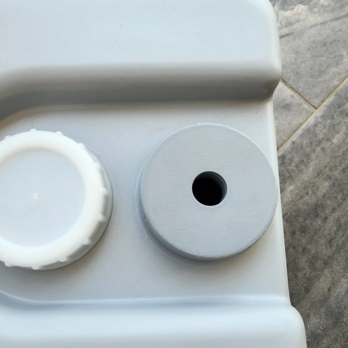 2K 24mm Hortum Girişli Atık Su Tankı Kapağı – Fiamma 23L İle Uyumlu