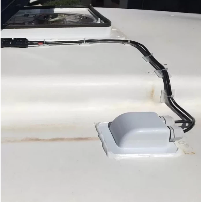 2K Abs Güneş Paneli Kablo Giriş Tavan Buat - Siyah