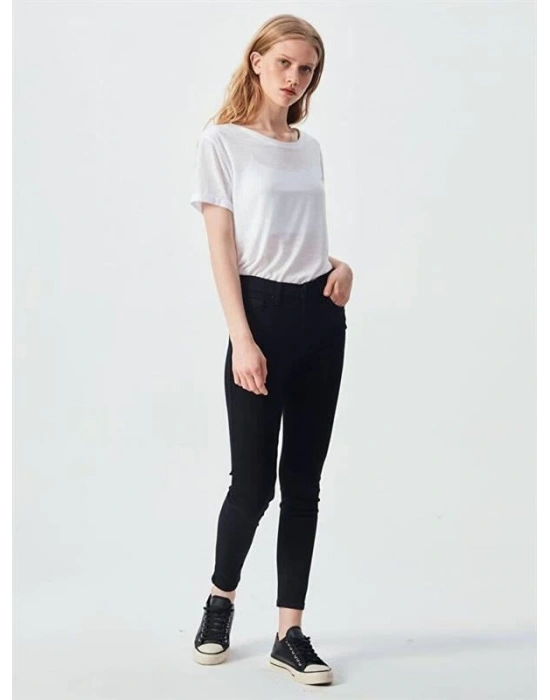 Tanya X Yüksek Bel Dar Paça Jean