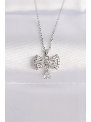 316L Çelik Zincir Gümüş Renk Zirkon Taşlı Kalp Detay Fiyonk Kolye