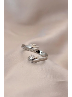 Ayarlamalı Gümüş Renk Metal Sarılan Eller Model Yüzük