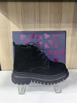 Deri Günlük Kadın Bot