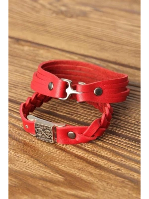 Desenli Metal Aksesuarlı Kırmızı Renk Deri Erkek Bileklik Kombin
