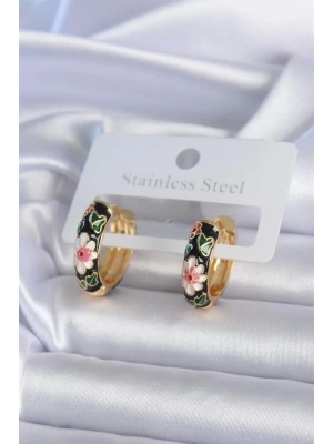 Pirinç Gold Renk Siyah Çiçek İşleme Kadın Küpe