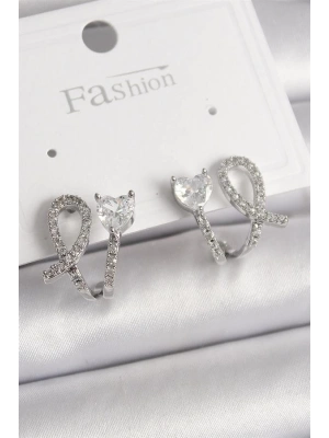 Pirinç Gümüş Renk Düğüm Model Zirkon Taşlı Kalp Detay Kadın Küpe