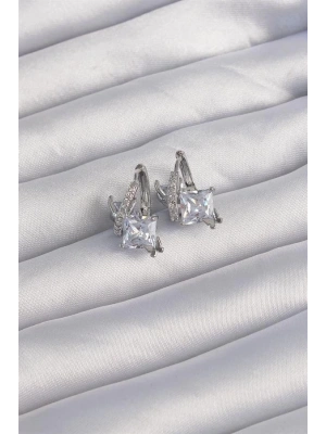 Pirinç Gümüş Renk İri Zirkon Taşlı Kıvrımlı Minimal Kelebekli Halka Küpe