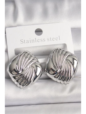 Pirinç Gümüş Renk İşlemeli Kare Model Kadın Küpe