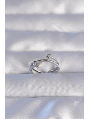 Pirinç Gümüş Renk Zirkon Taşlı Kalpli Model Ayarlanabilir Yüzük