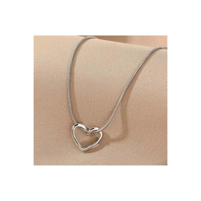 Kalpli Gümüş Renkli Çelik Kolye