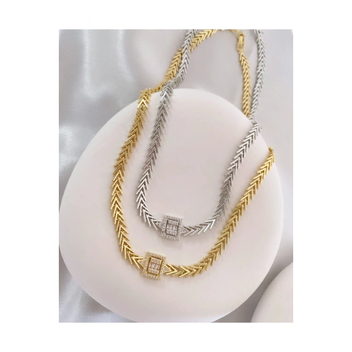 İthal Baget Taşlı Kılçık Model Detaylı Kolye