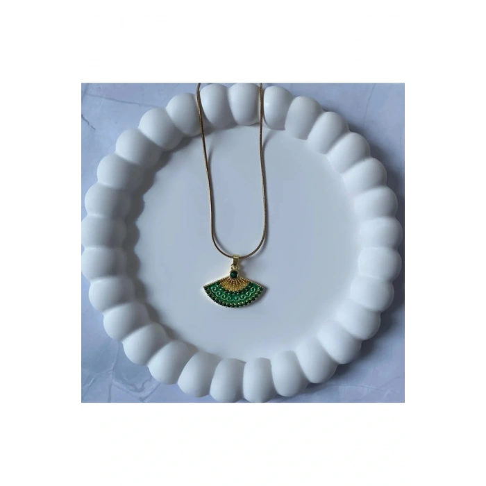 Yelpaze Model Yeşil Taşlı Gold Çelik Kolye