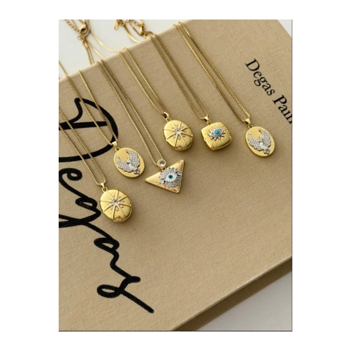 Gold Renkli Çelik Üçgen Detaylı Göz Kolye