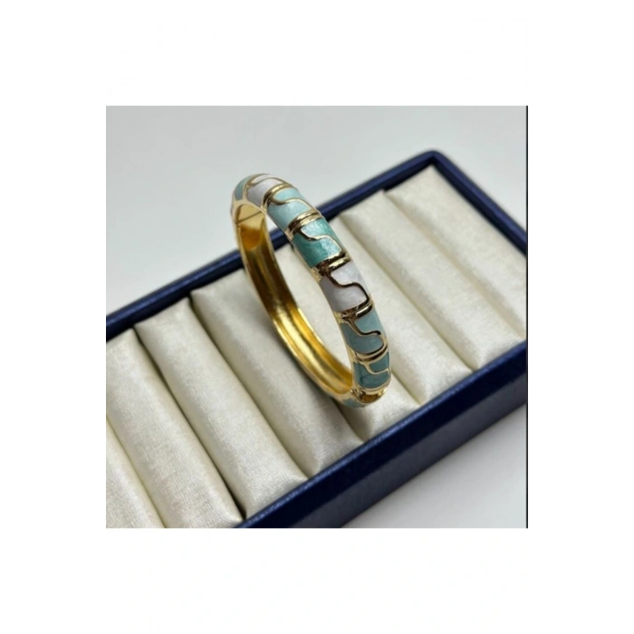 Mineli Dalgalı Desenli Mint Yeşili Kelepçe