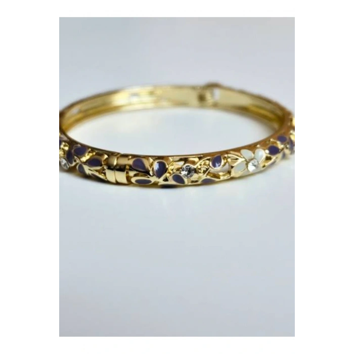 Mineli Taşlı Çiçek Detaylı Mor Kelepçe Bileklik