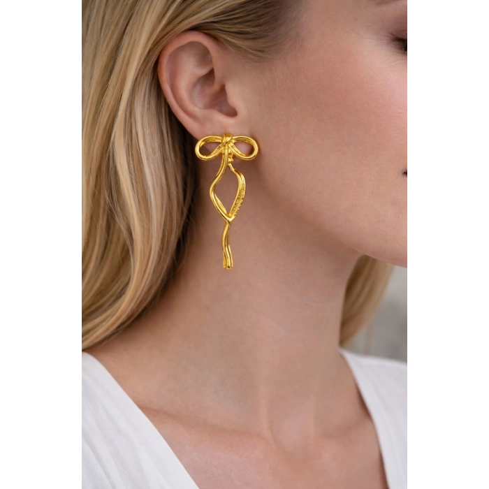 Fiyonk Detaylı Sallantılı Küpe Gold Renkli