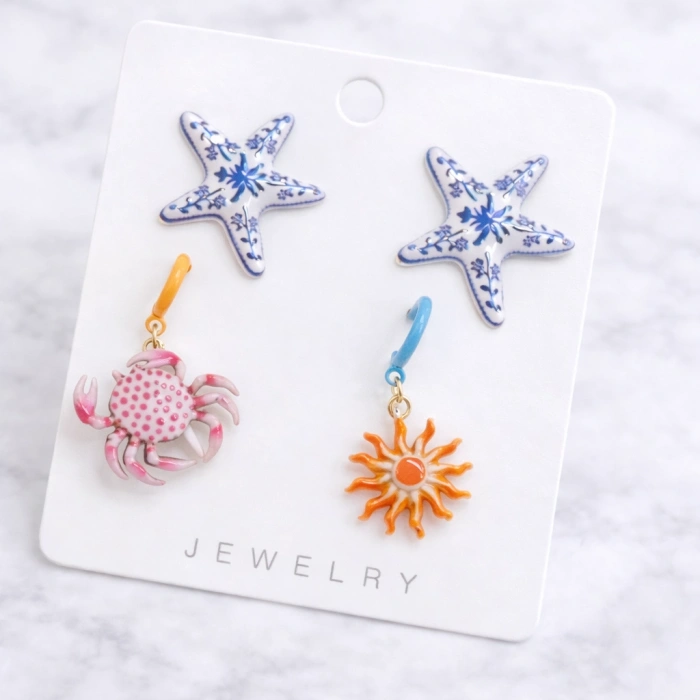 Deniz Temalı Renkli Figürlü 4’lü Marka Model Küpe