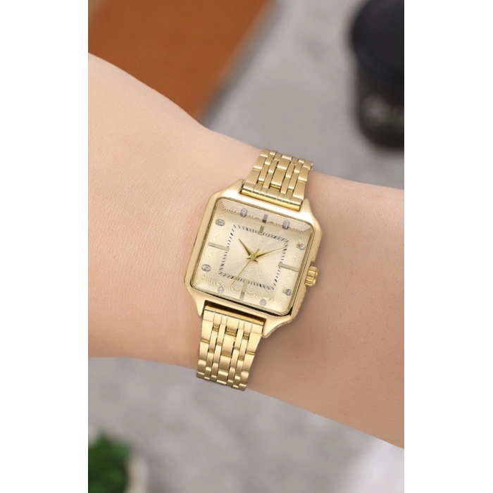 Gold Renkli Çelik Kare Kadın Saat