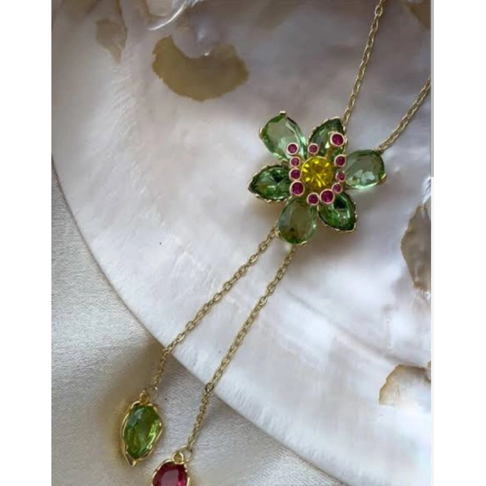 Gold Renkli Taşlı Asansör Model Kolye