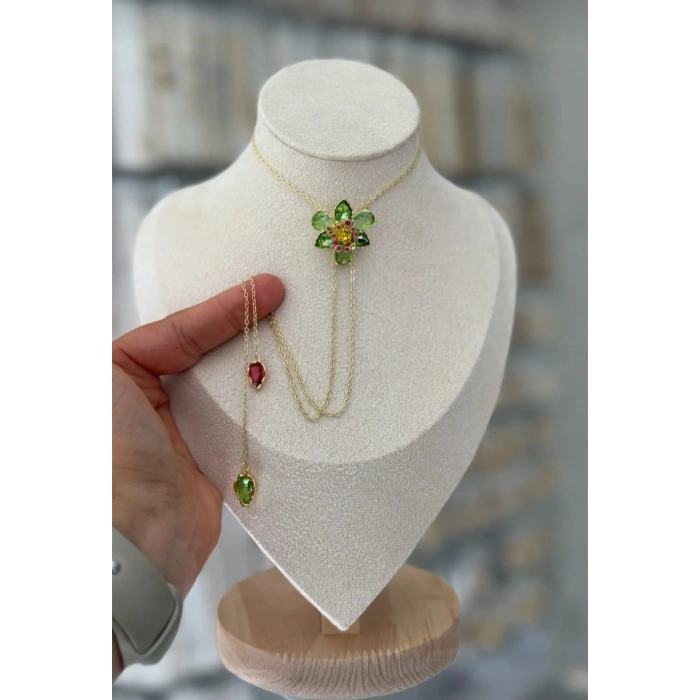 Gold Renkli Taşlı Asansör Model Kolye