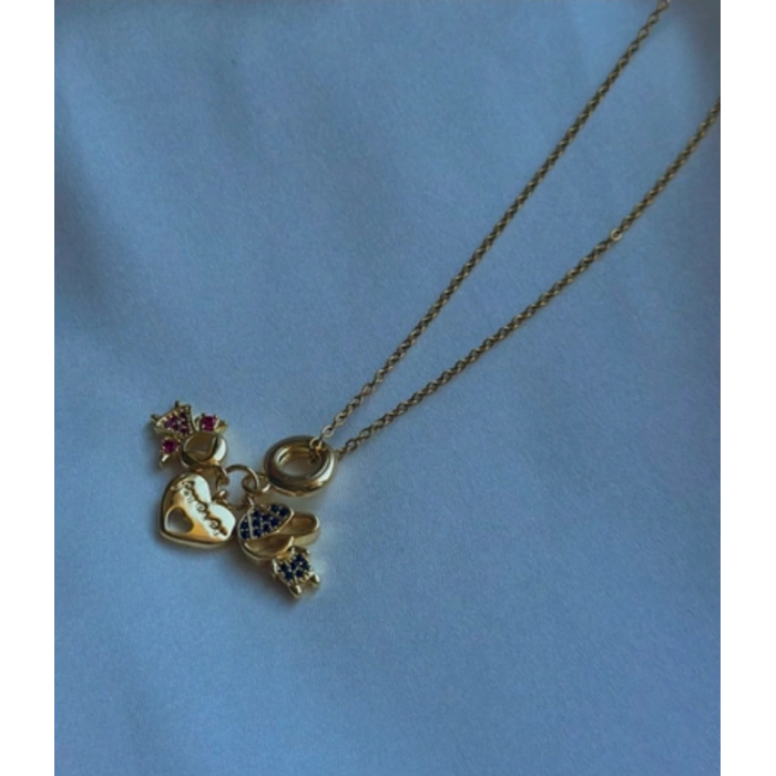Charm Detaylı Çelik Gold Renkli Kalpli Kolye
