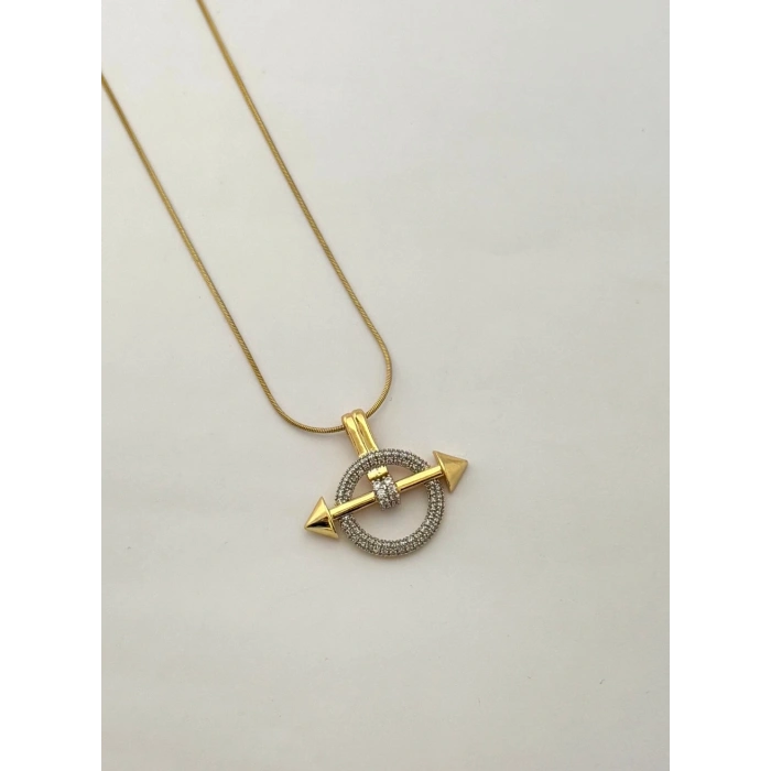 Gold Renkli Çelik Ok Detaylı Kolye