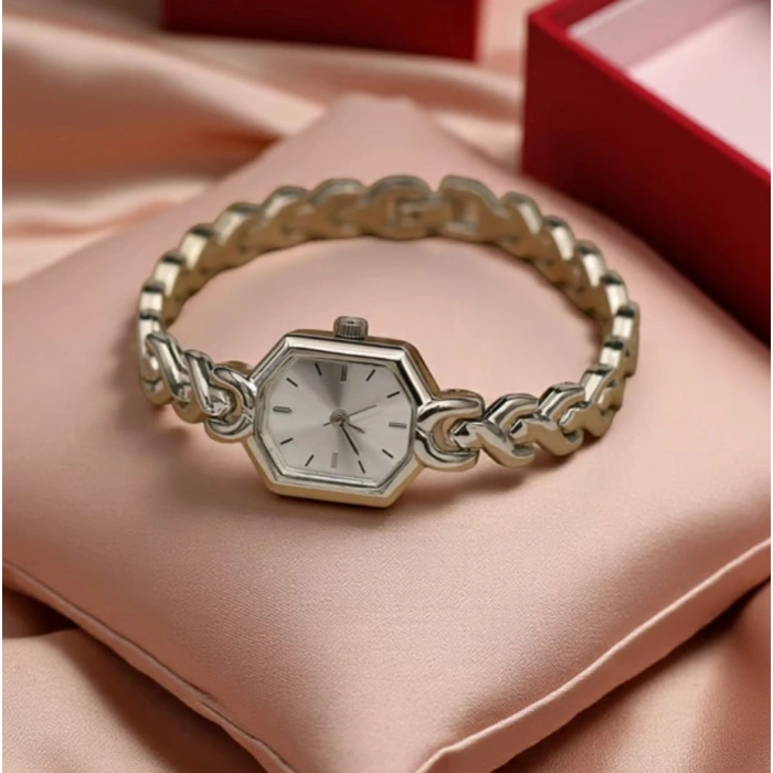 Gümüş Renk Minimal Kadın Saat