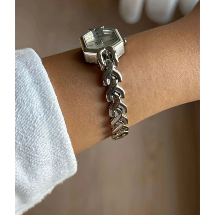 Gümüş Renk Minimal Kadın Saat