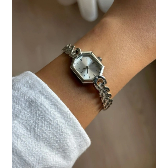 Gümüş Renk Minimal Kadın Saat